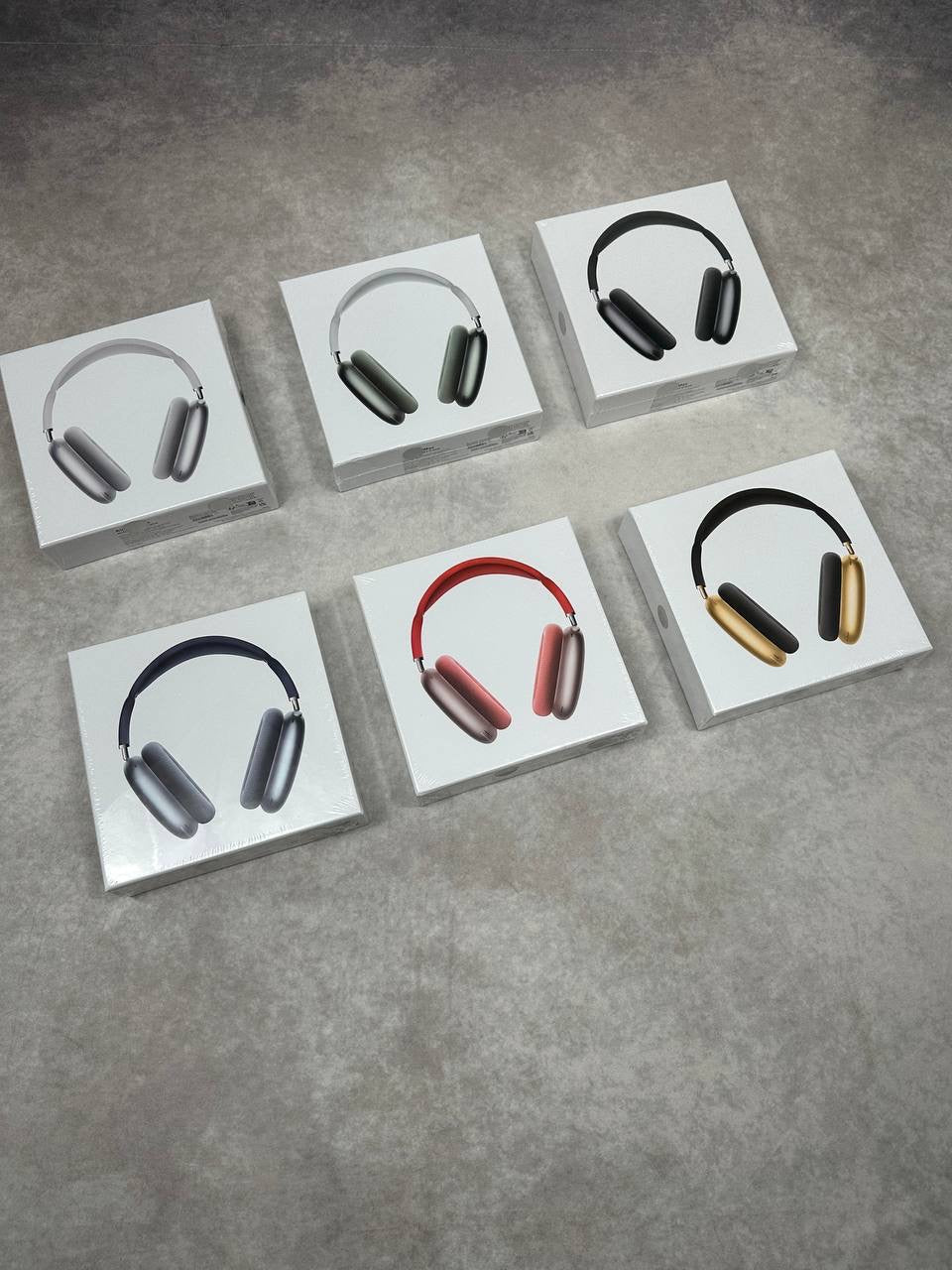 🍎🍏Headphones🍎🍏(No refunds but we accept in store credit)
